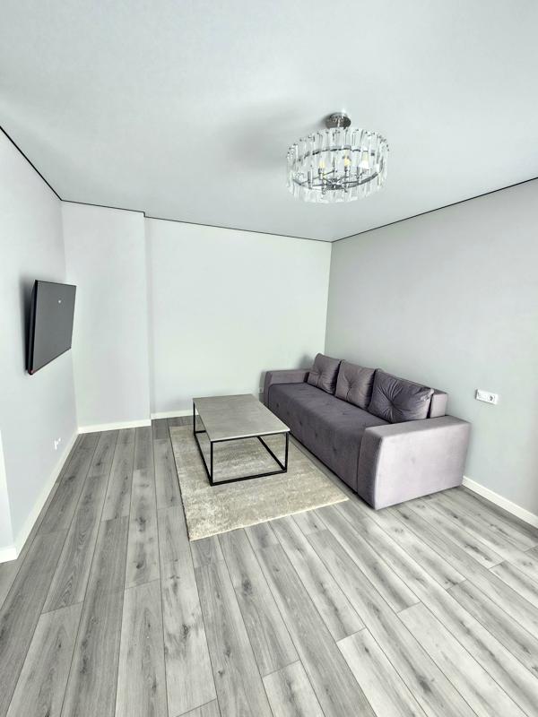 Spacious 2-bedroom apartment in City Hub complex with modern design and amenities