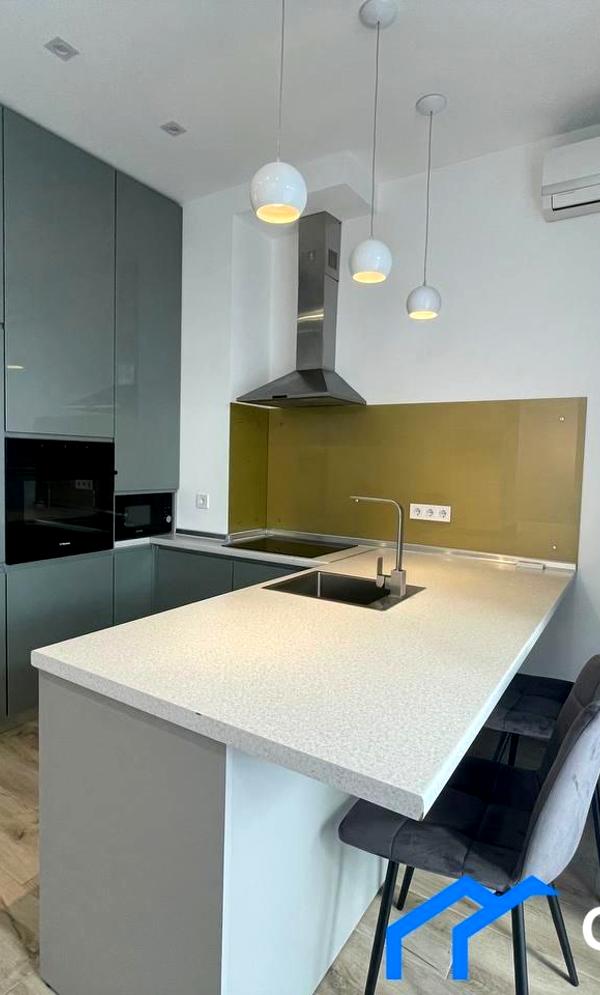 Modern Apartment in Yaroslaviv Grad Complex, Kyiv City Center
