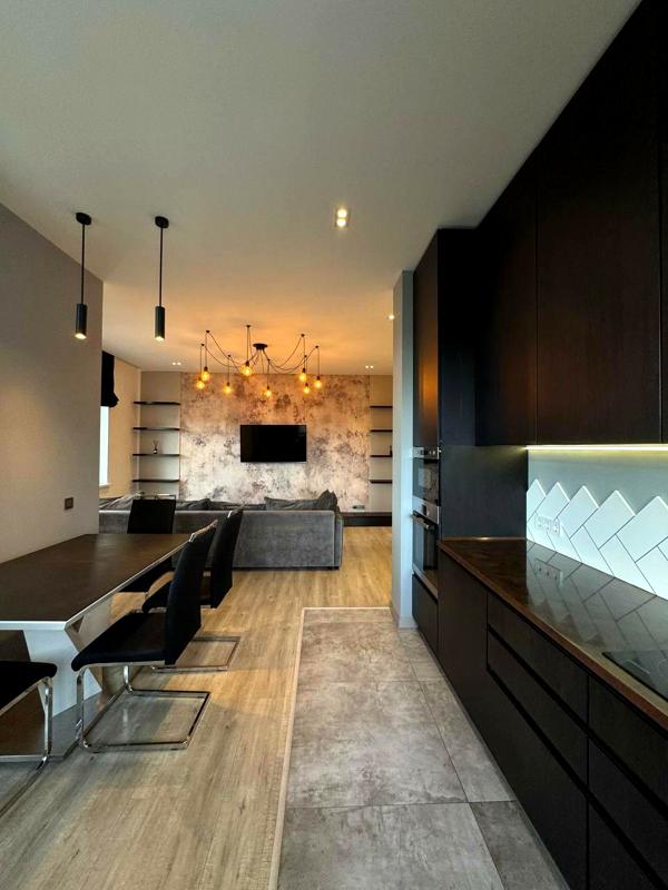 Designer Apartment at Chornovola Avenue, Skhid Sontsia Complex
