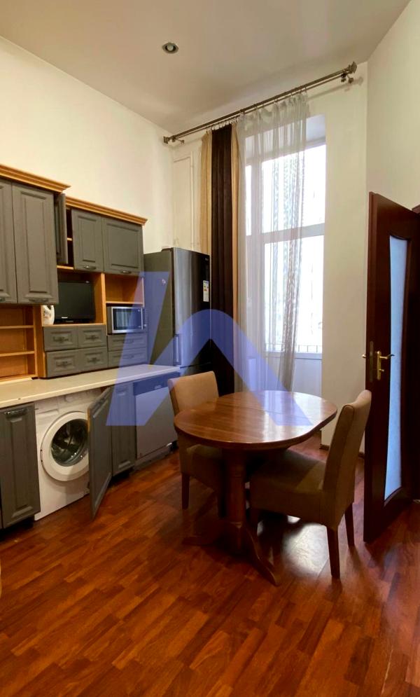 2-Room Apartment in City Center, Near Public Transport