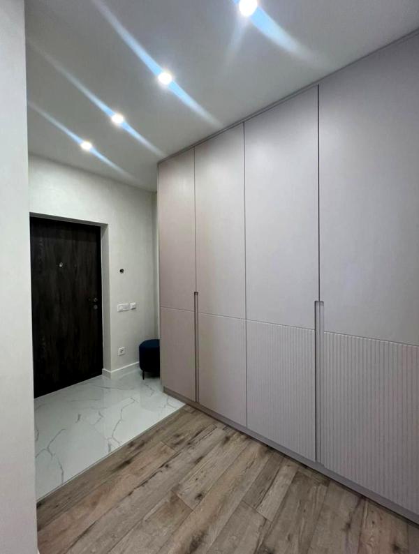 2-Room Apartment with Studio Kitchen, Two Balconies, Wardrobe