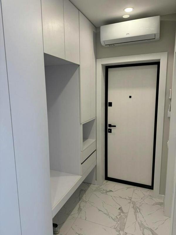 Modern Apartment near Beresteiskyi Metro, Fully Furnished
