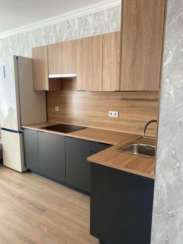 2-Room Apartment in Varshavskyy Complex, Fully Furnished