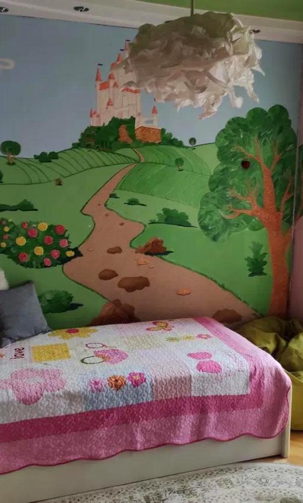 4-Room Spacious and Bright Apartment on Peremohy-5