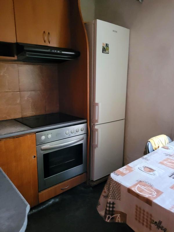 One-bedroom apartment on Symyrenko Street near key amenities