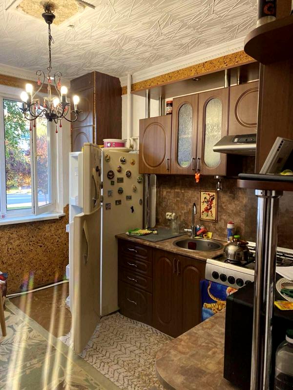 Spacious 3-room apartment in Uzhgorod, Freedom Avenue