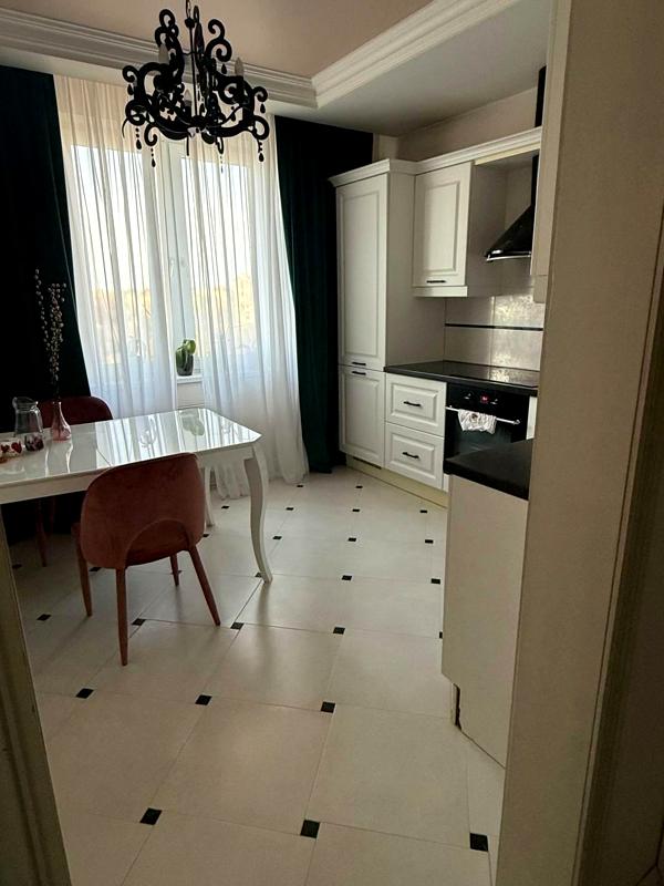 1-Bedroom Apartment on Viacheslava Chornovola Street, 15th Floor with Smart Amenities