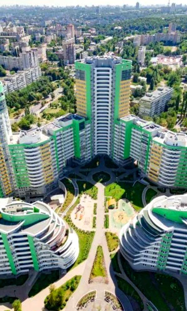 Euro Two-Room Apartment in Parkovyi City Complex with Panoramic View