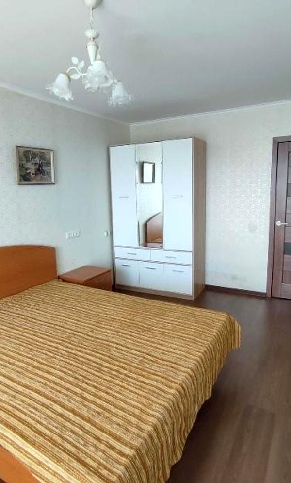 Clean bright apartment with panoramic view of Kyiv center and Protasiv Yar ski slope