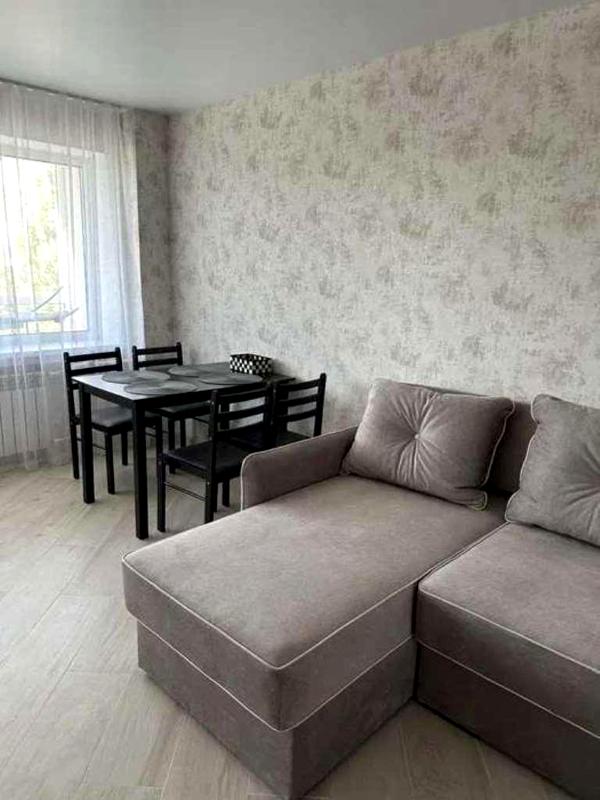 1-Room Studio Apartment near Dorohozychi and Syrets Metro