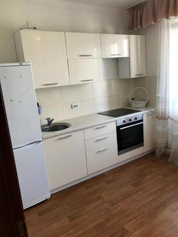 1-Bedroom Apartment in Patriotyka Complex, Poznyaky District
