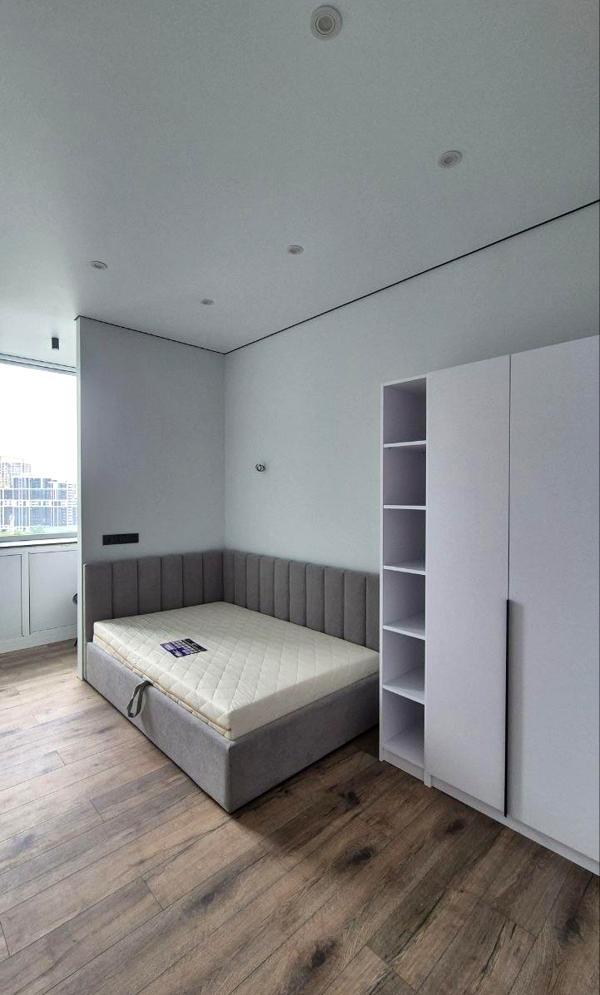 2-Room Apartment in Manhattan City Complex with City View