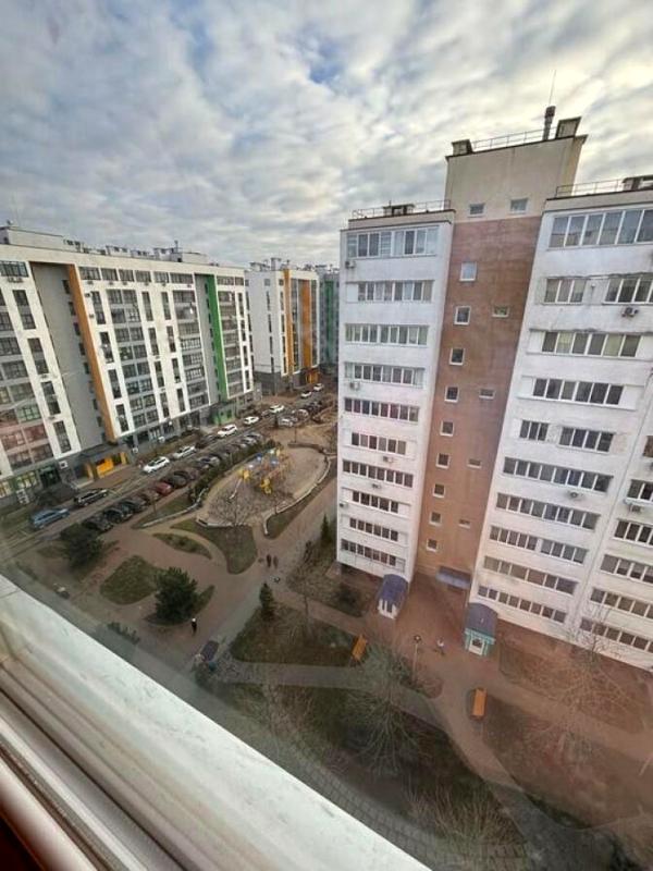 Cozy Furnished One-Bedroom Apartment in Pioneers Quarter Complex