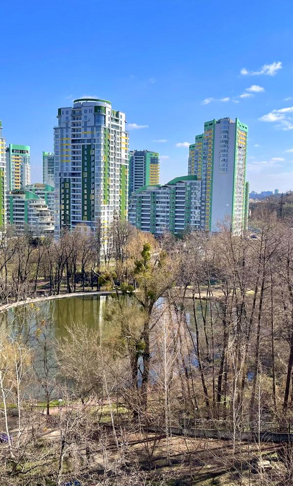 Euro Two-Room Apartment in Parkovyi City Complex with Panoramic View