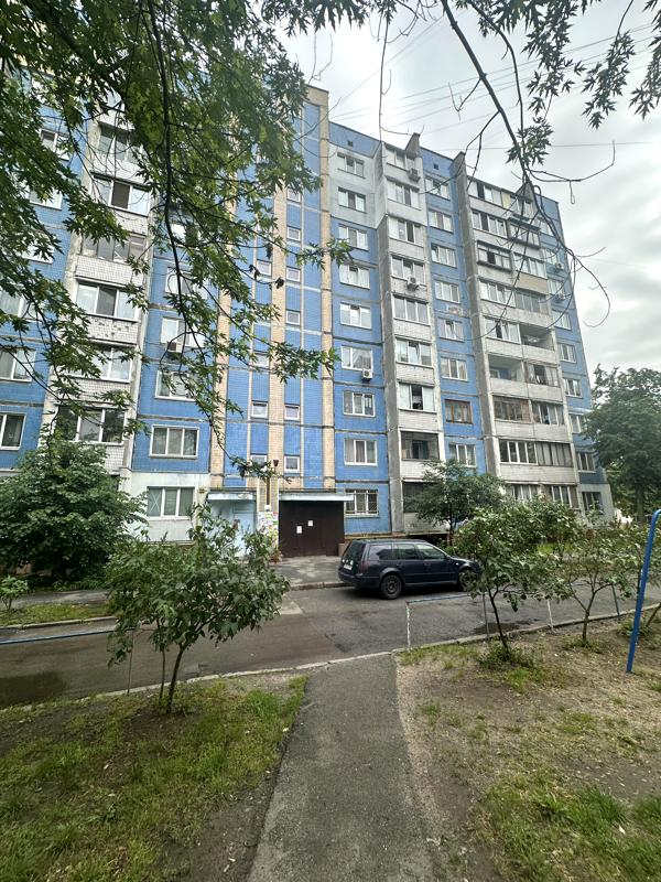 Spacious 1-bedroom apartment near Desnyanski Park with good infrastructure