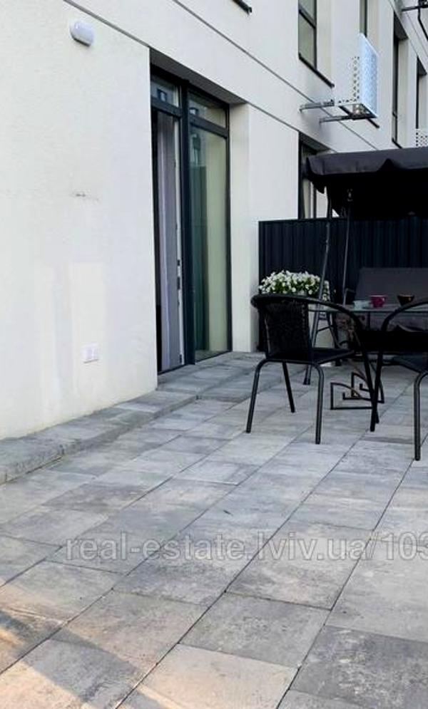 Bright and cozy apartment with separate bedroom and kitchen studio in Solovey Complex
