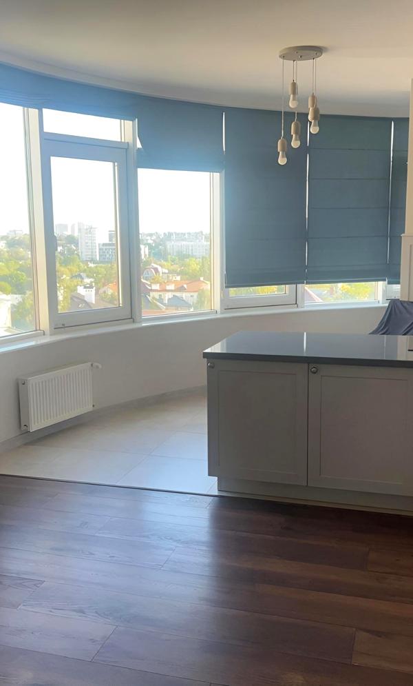Spacious 3-Bedroom Apartment with Sea View in Resort Area