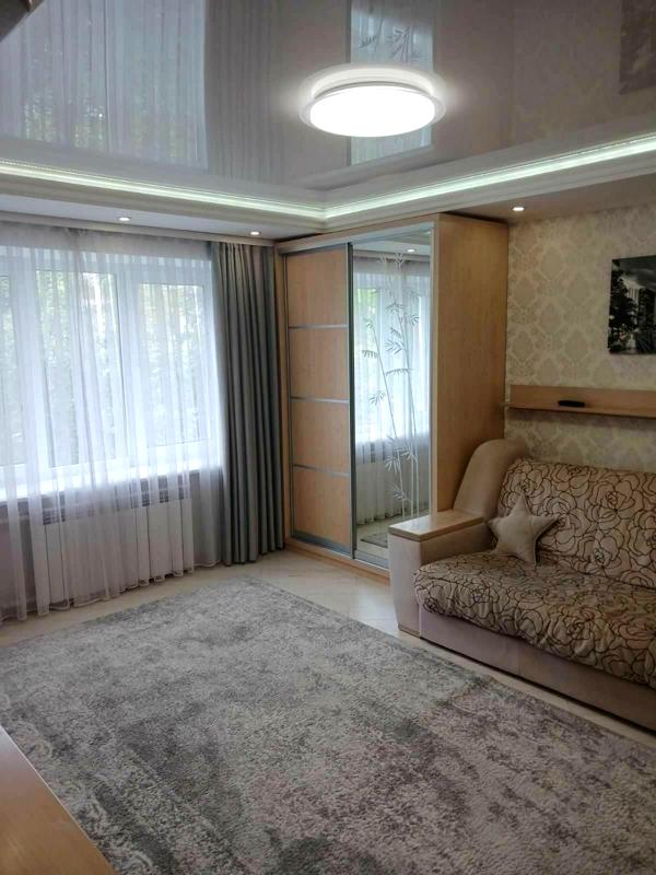 Spacious 2-room apartment near Golosiyivsky Park with designer renovation