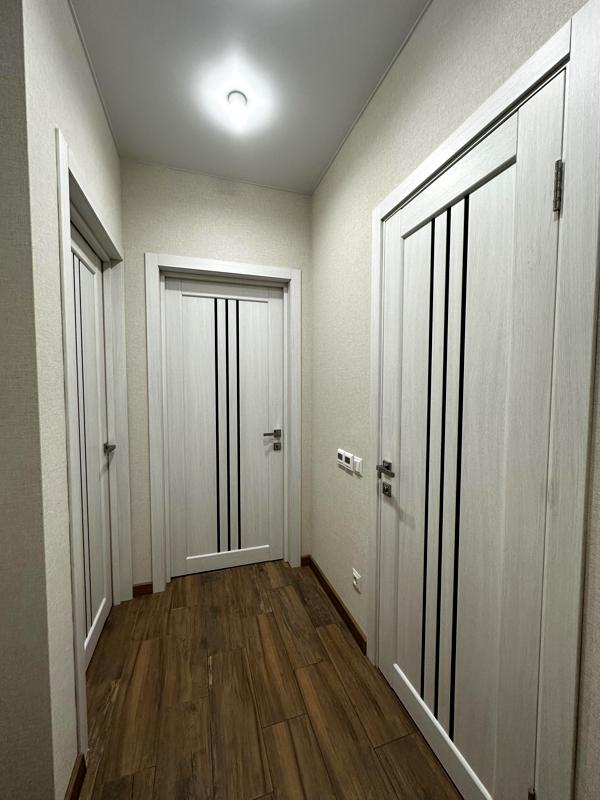 Spacious Apartment in Warsaw Plus Complex with Modern Amenities