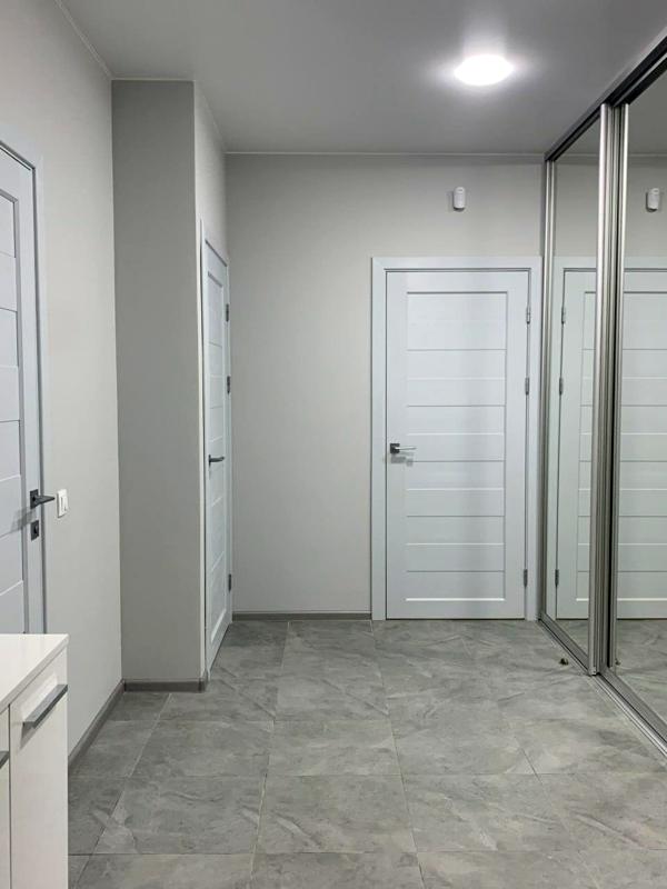 Stylish 2-Room Studio Apartment in Podil Plaza & Residence