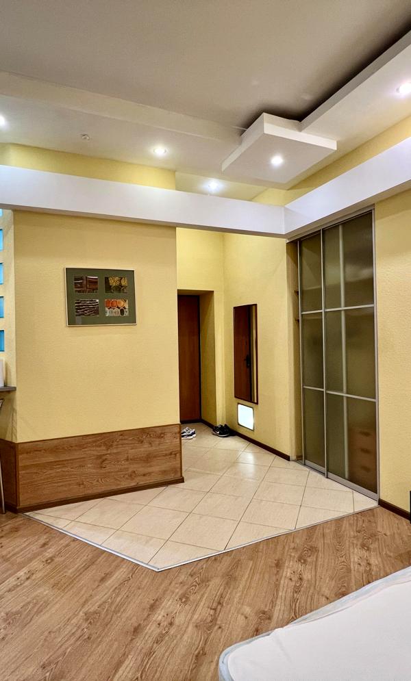 Cozy Designer Studio in Kiev City Center near Mandarin Plaza