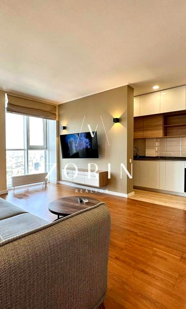 3-Room Apartment in Novodovryansky Complex, Spacious with Designer Renovation
