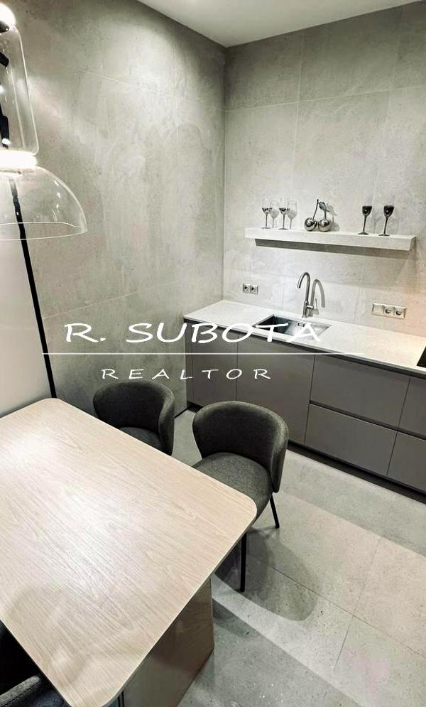 Modern Studio Apartment with Designer Interior