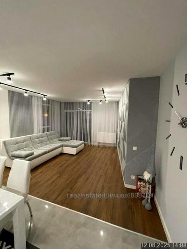 Modern Designer Apartment in Avalon Complex with Smart Home System