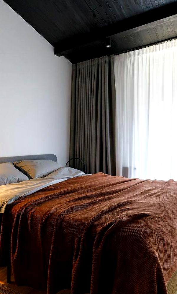 Multilevel Apartment with Designer Renovation and Premium Amenities