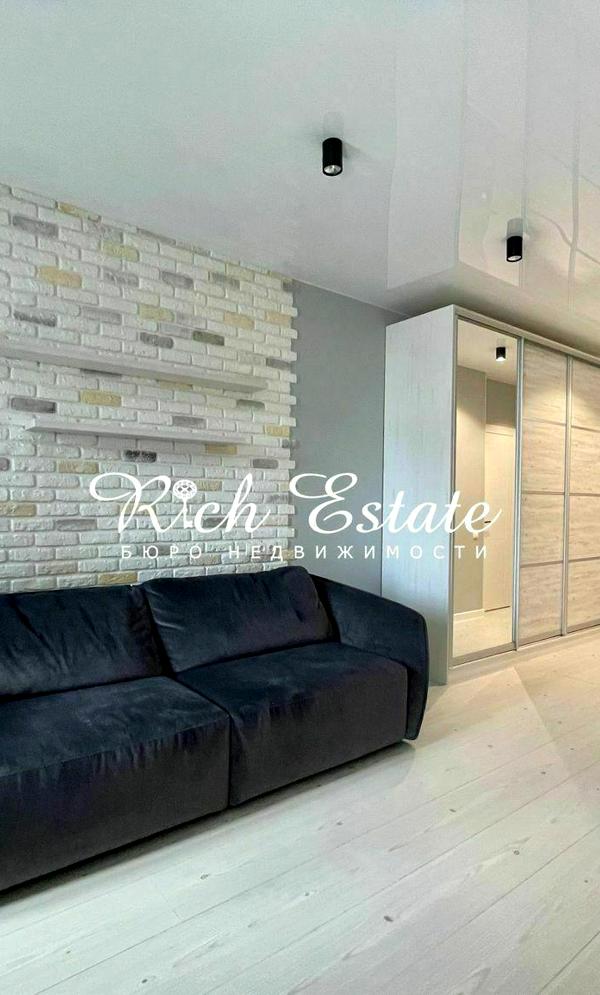 Business Class Apartment in Elyseum Complex, Near University Metro
