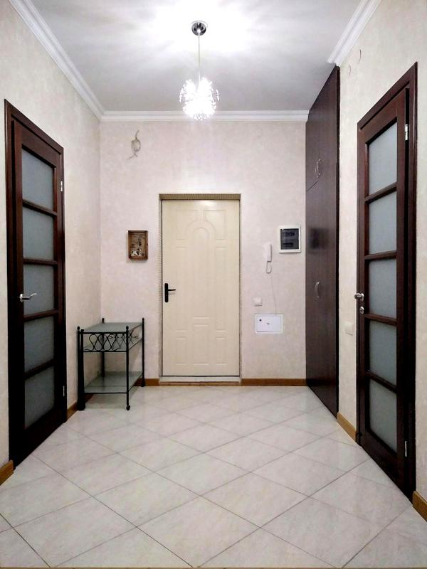 Spacious 3-room apartment in Pioneer Complex near Akademicheskaya