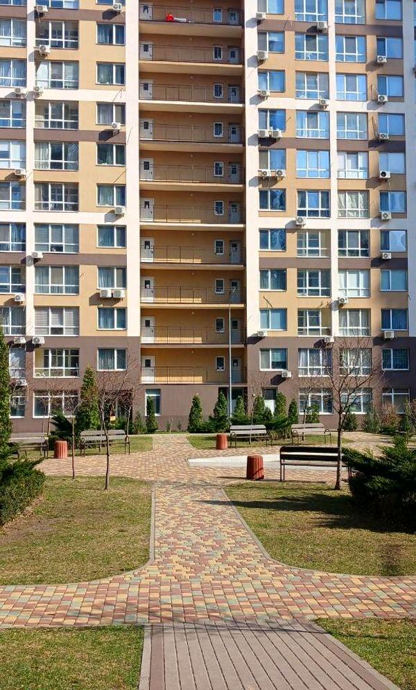 1-Bedroom Apartment in 5 Kvartal Complex, Podilskyi District