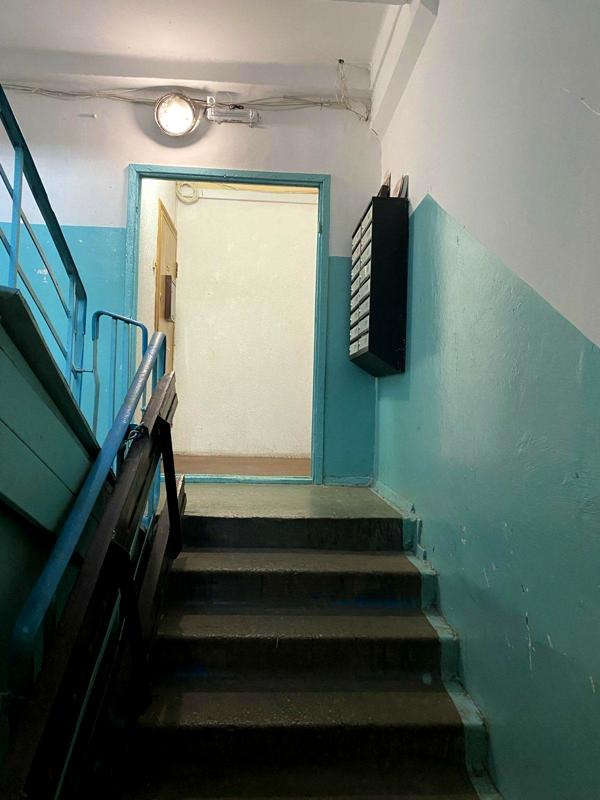 1-Bedroom Apartment near Heroiv Dnipra Metro with Modern Renovation