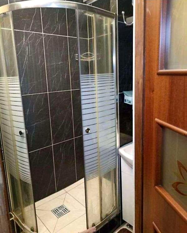 1-bedroom apartment on Oleny Telihy Street, quiet yard, well-equipped