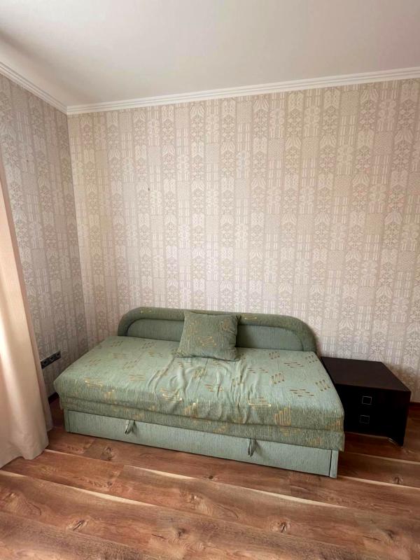 2-Room Apartment on Washington Street with Modern Amenities