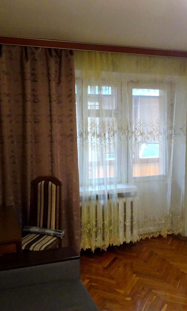 Cozy 1-Room Apartment near Klovska Metro, Renovated