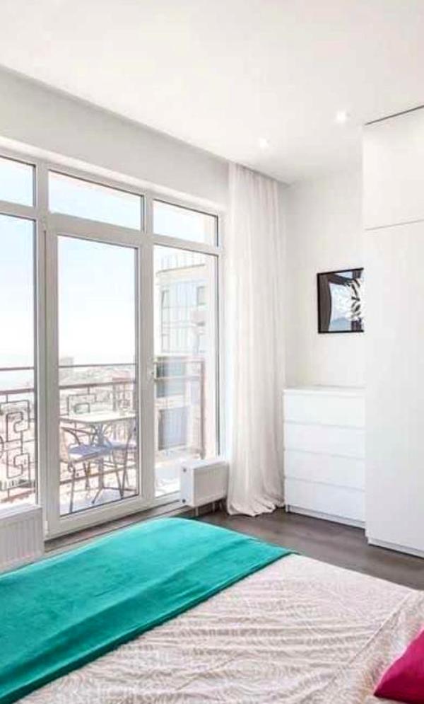 Stylish 60 m² Apartment in 9 Zhemchuzhnaya Complex with Terrace
