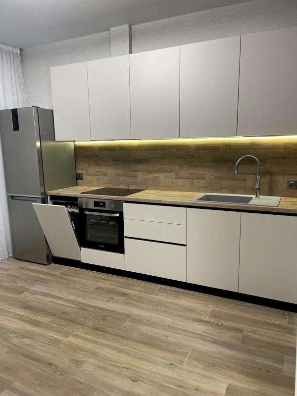 Spacious Studio Apartment in 4 Seasons Complex with Sea View