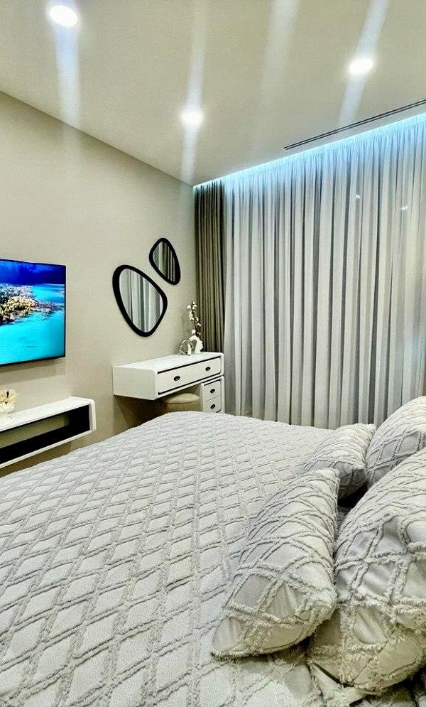 Modern Stylish Apartment in Taryan Towers with Minimalist Design