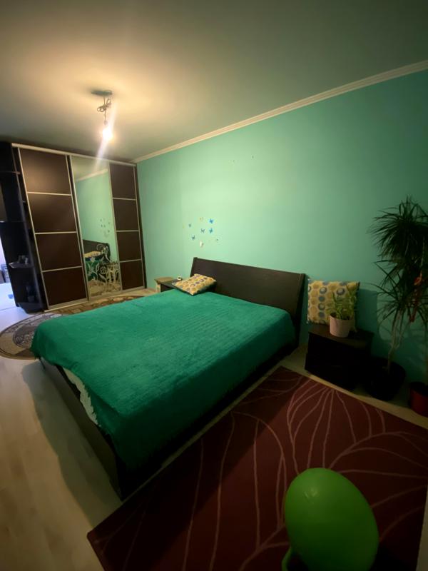 2-Room Apartment in Developed City Area with Full Amenities