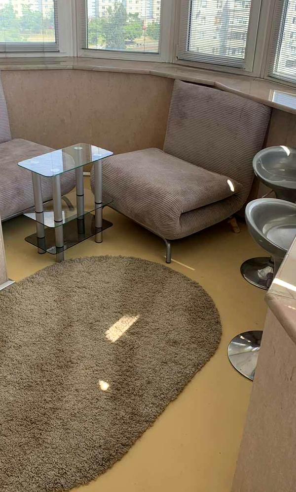 1-Room Apartment near Obolonska Square with Modern Design and Excellent Location