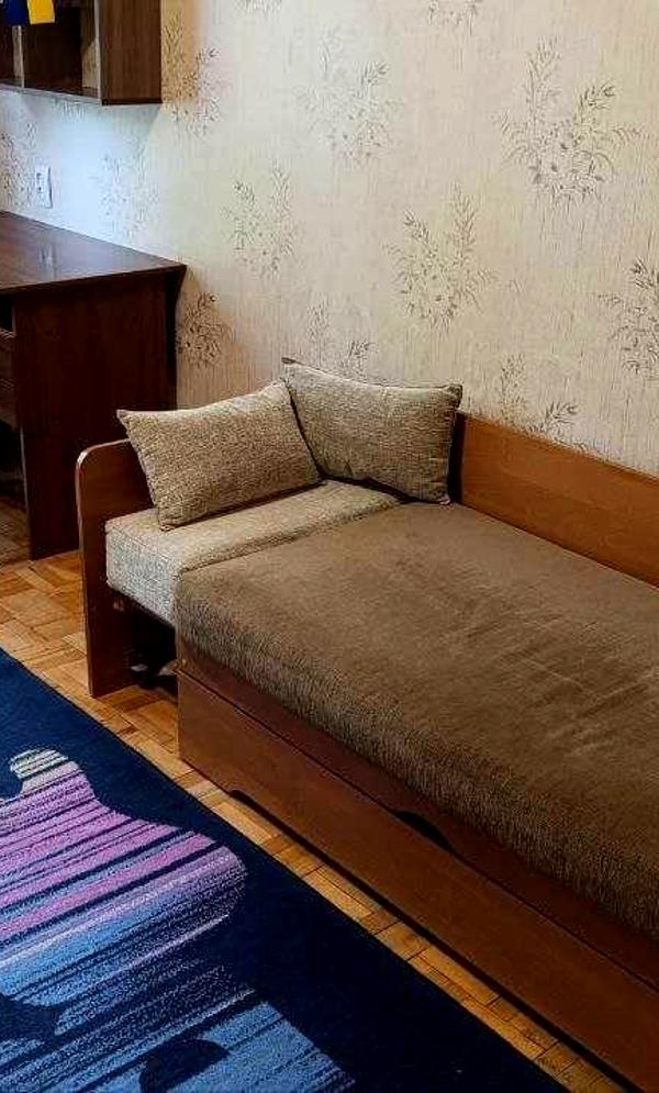 3-Room Apartment near Pravda Cinema, Slobozhanskyi Avenue