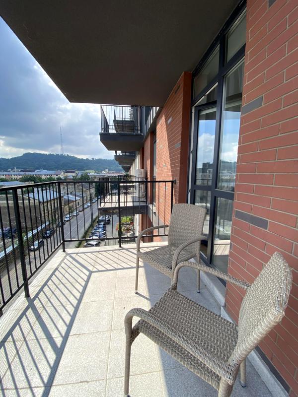 Spacious 1-bedroom apartment with studio kitchen in Avalon Complex