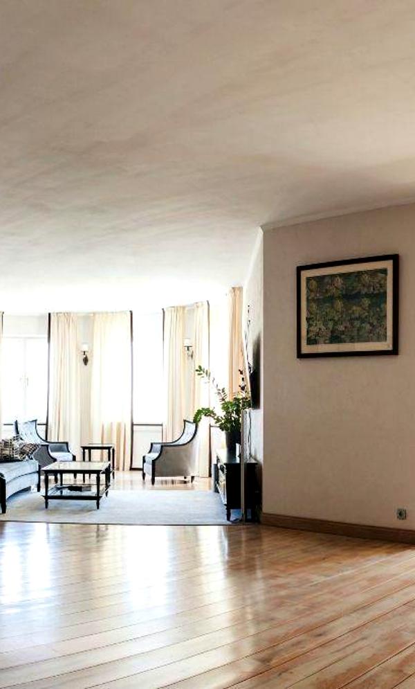 Spacious Apartment in Historic City Center with Premium Features