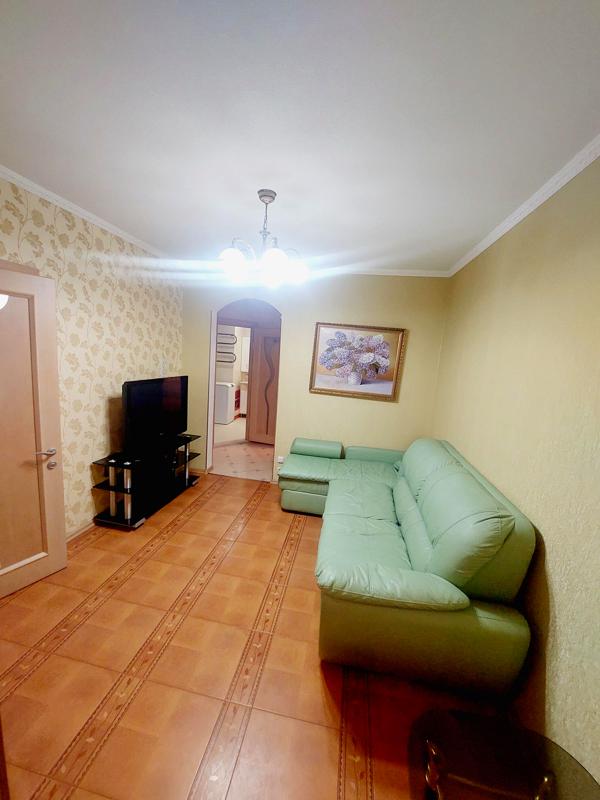 3-Room Apartment with Dnipro River View near Heroiv Dnipra Metro