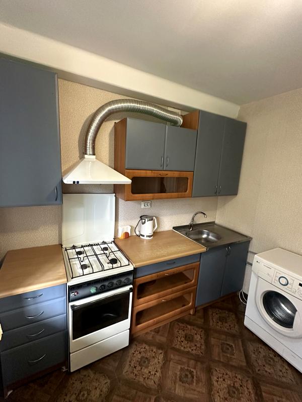 Cozy 1-Room Apartment on Avtozavodska Street