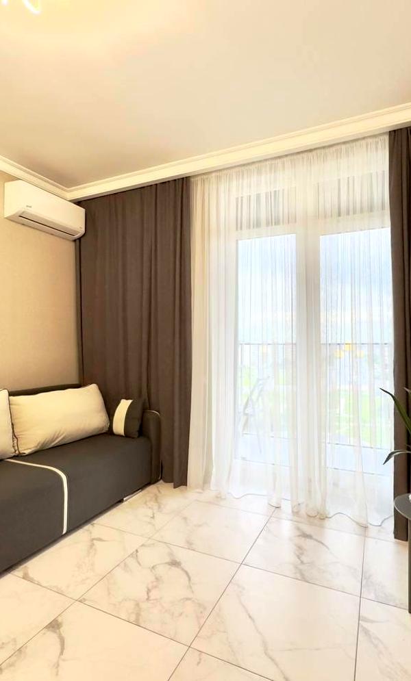 Spacious 1-Bedroom Apartment in Avalon UP Complex with City View