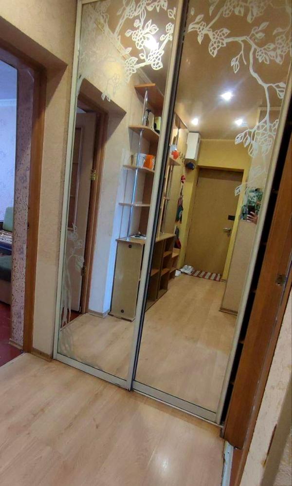 2-Room Apartment on I. Mazepy Avenue, Good Location, Fully Equipped