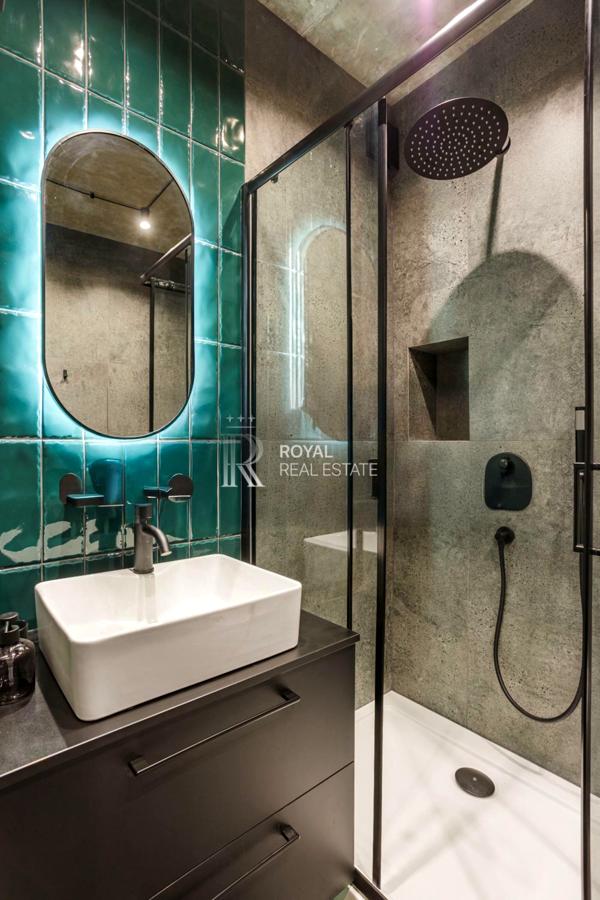 Stylish 42m² Apartment in DOCK 32 Complex near Podol