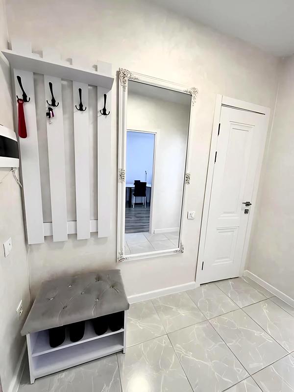 Modern Apartment in City Center with Comprehensive Amenities